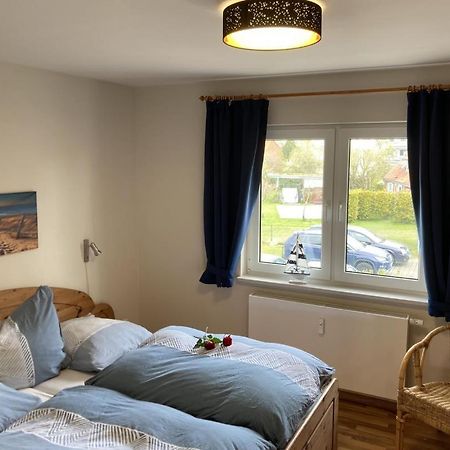 Wohnung 9 Meer-Ruhe Im Haus Stranddistel Komfortable Ferienwohnung Im 1 Og Fuer 4 Personen In Zingst Exterior photo